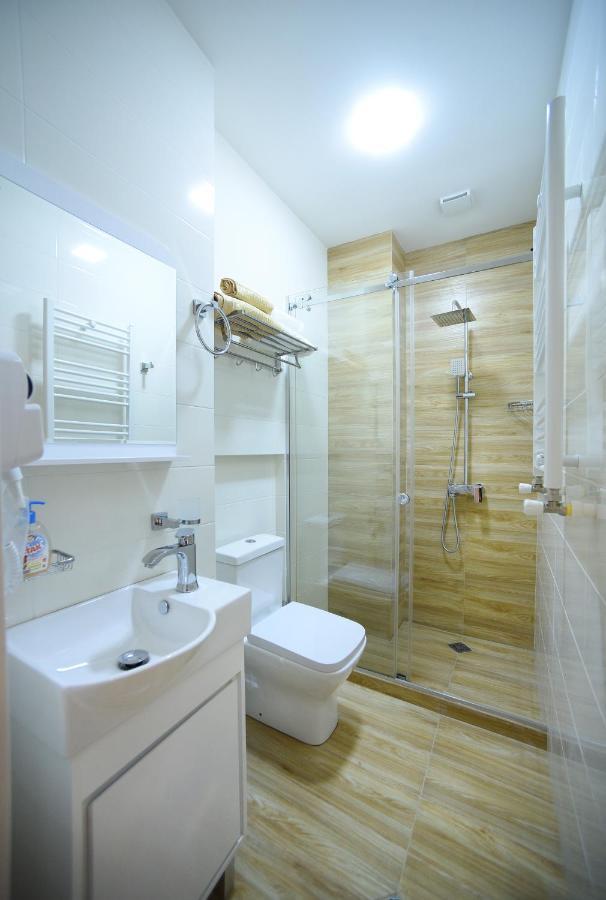 City Lux Hotel Tbilisi Eksteriør billede