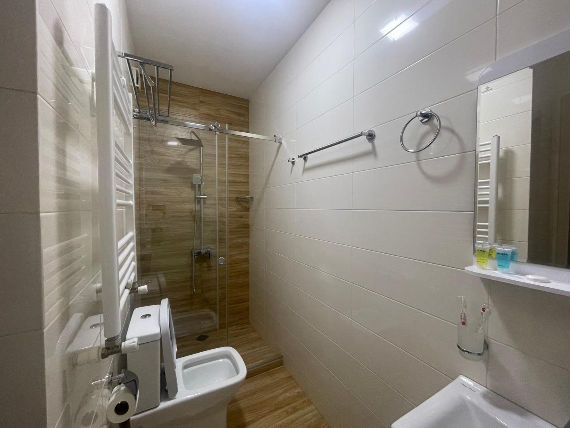 City Lux Hotel Tbilisi Eksteriør billede
